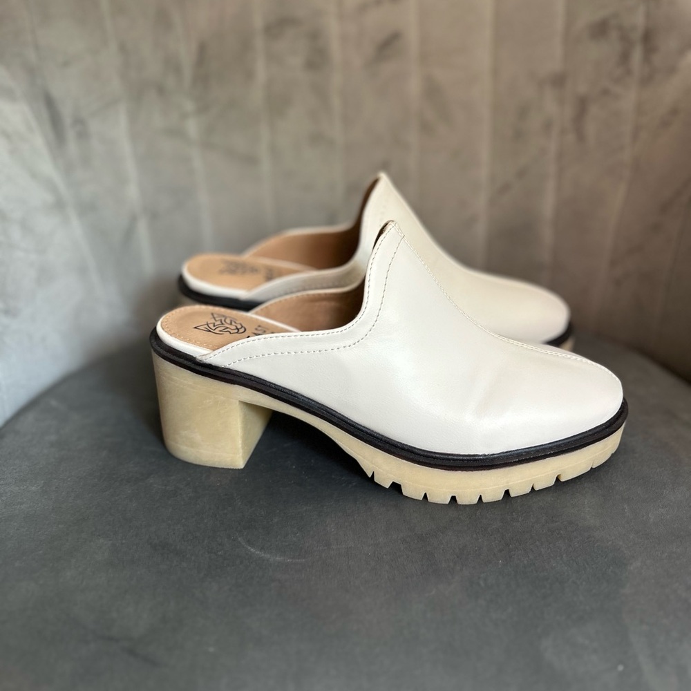 Beast Fashion Cream Chunky Mule - Size 6.5